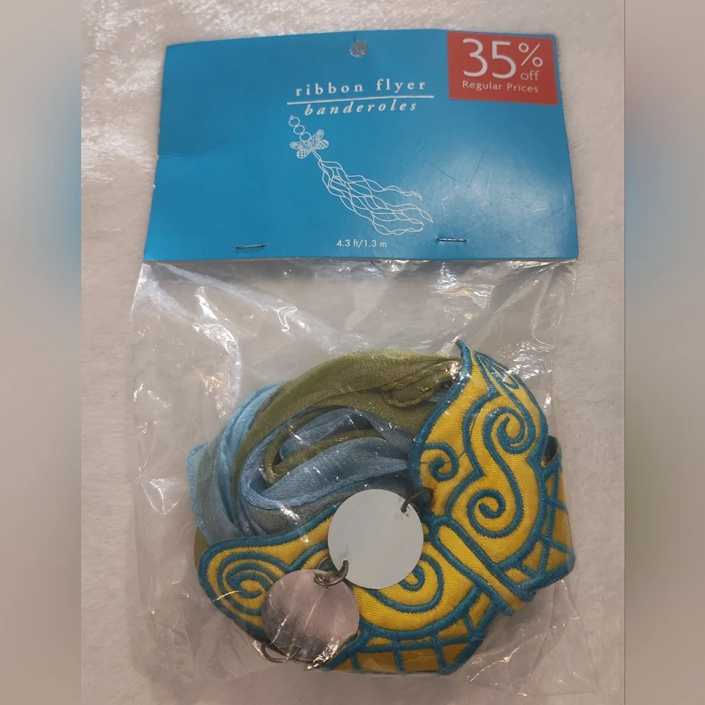 NWT & VINTAGE! Pier 1 Imports Blue and Yellow Ribbon Flyer-4.3oz